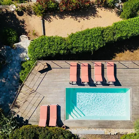 Balamb Garden A Cinarchesa 호텔 4*