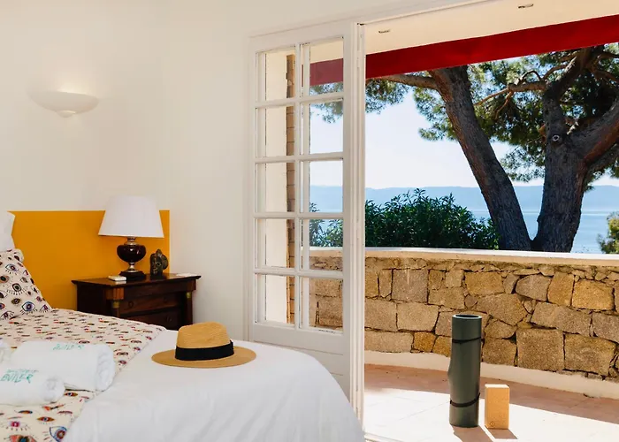 Balamb Garden A Cinarchesa Hotel